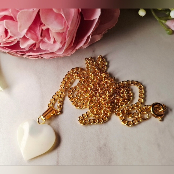 Vintage 80s White Gemstone Heart Pendant Necklace - Picture 2 of 3